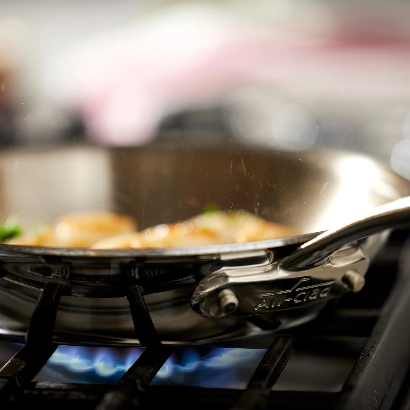 All-Clad G5 Graphite Core Skillet - Image 5