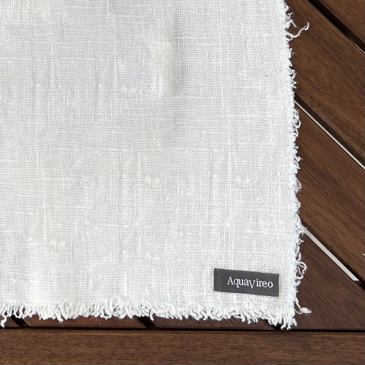 AquaVireo Fringed Coarse Linen Placemats / Pack of 4 / White - Image 4