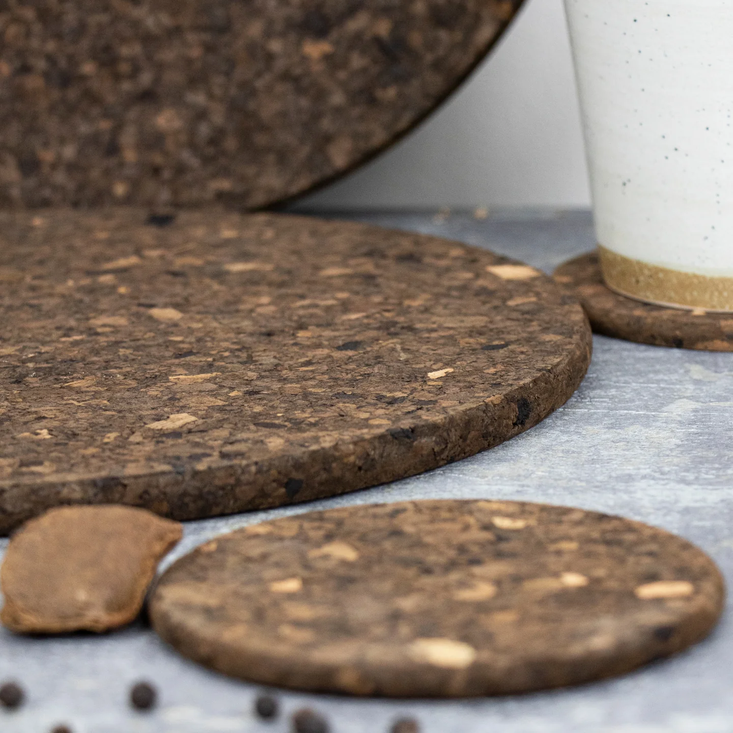 Smoked Cork Round Placemat 25cm / Set of 4 - Image 8