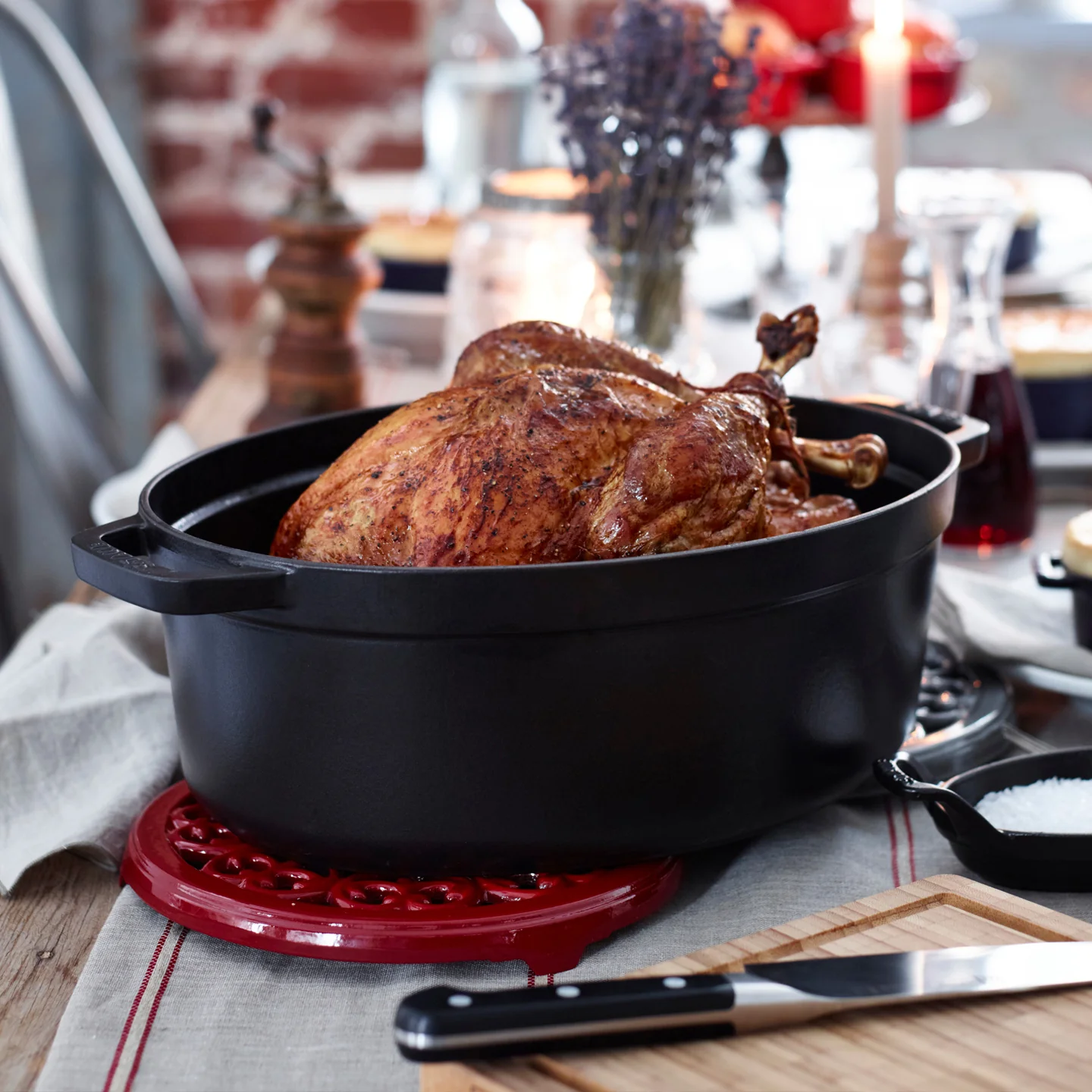Staub Oval Cocotte / Black - Image 14